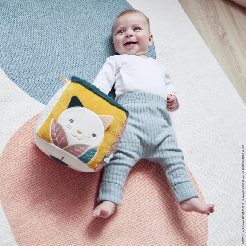 Kaloo Senzorická kocka s aktivitami pre bábätko Stimuli