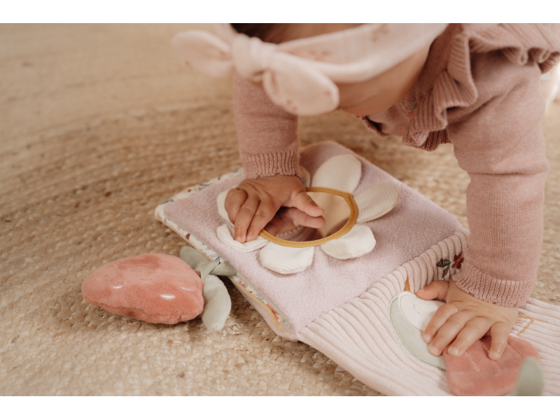 Little Dutch Knižka textilná s aktivitami Fairy Garden