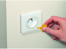 Safety 1st Ochrana elektrickej zásuvky 12ks