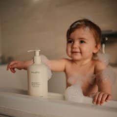 Mushie Organic Baby šampon na tělo a vlásky 400ml (Green Lemon)