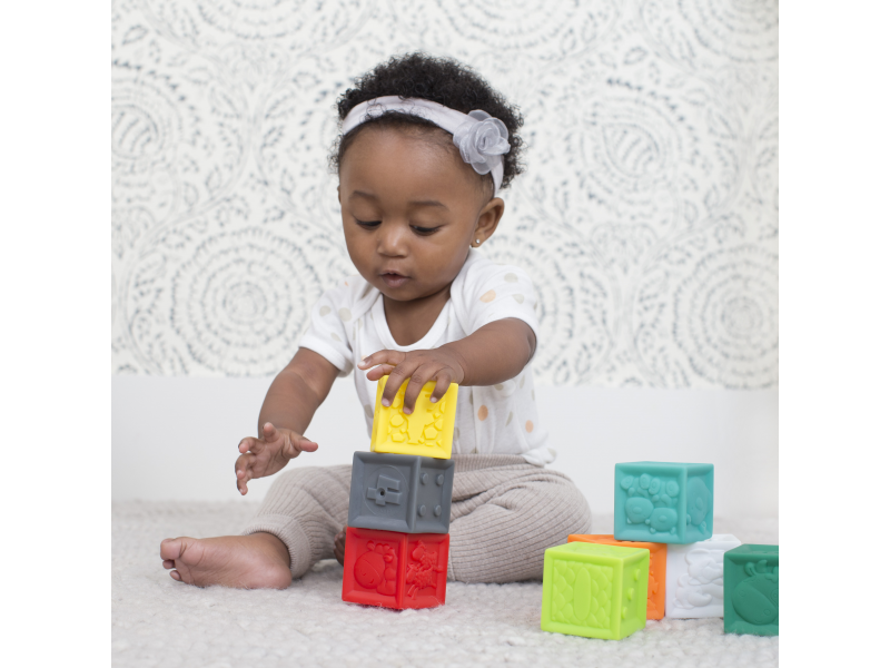 Infantino Kostky Squeeze & Stack 8 ks