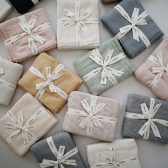 Mushie pletená dětská deka z organické bavlny (pásková Gray)