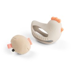 Hryzátko Grip and teether toy Clucky - pieskové