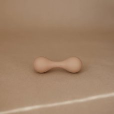 Mushie Silikónová hrkálka - natural