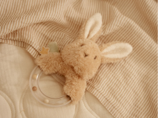 Little Dutch Hrkálka s korálkami králiček Newborn Naturals