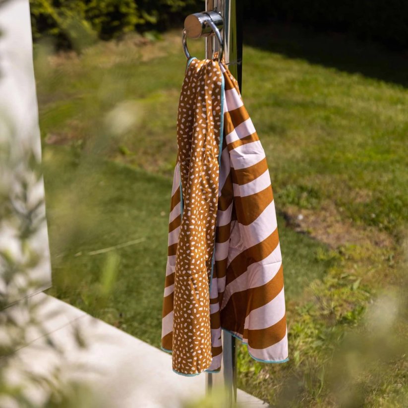 Swim Essentials Plážový ručník z mikrovlákna 135 x 65 Zebra oranžová