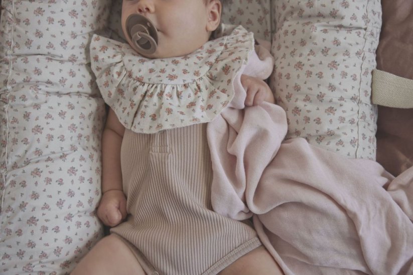 Hniezdo pre bábätko Elodie Details - Autumn Rose