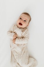 Sleepee Třetí krok Swaddle Vintage zvířata Amarant dětský spací pytel