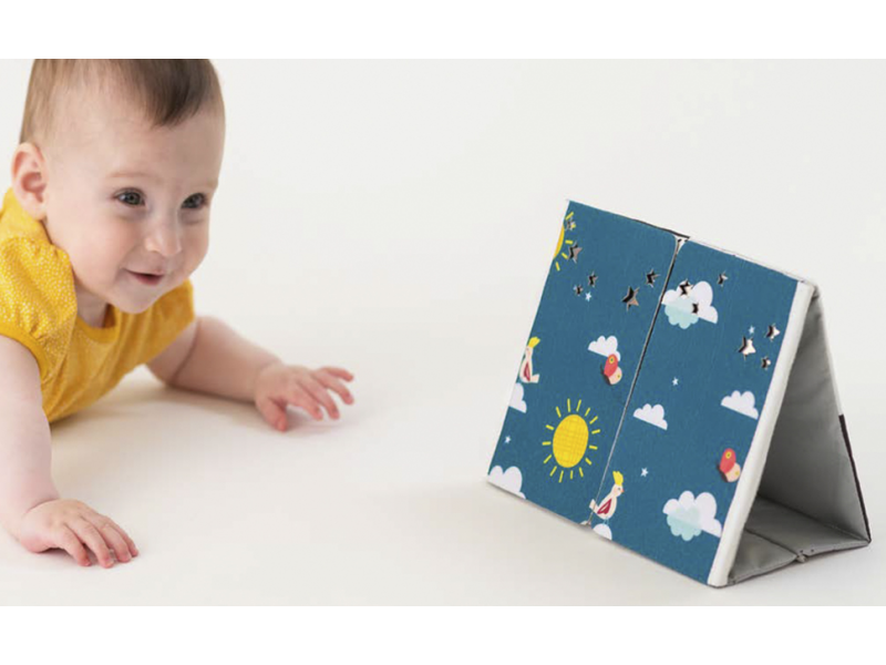 Taf Toys Igralna knjiga na trebuhu z ogledalom