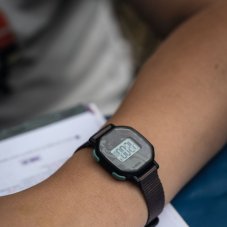 Djeco Náramkové digitálne hodinky Ticlock Čierna chobotnica