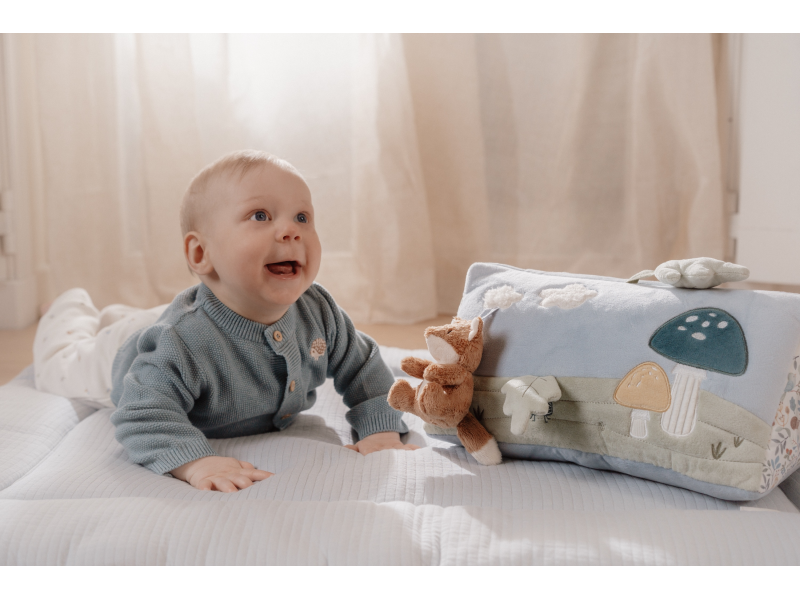 Little Dutch Vankúšik pre hru na brušku Forest Friends