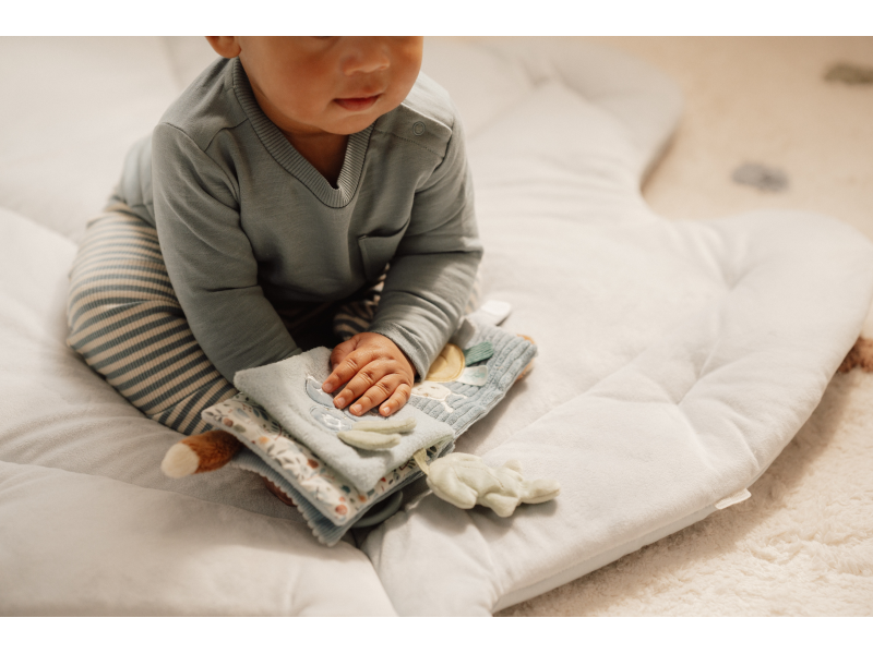 Little Dutch Závesná textilná knižka s aktivitami Forest Friends