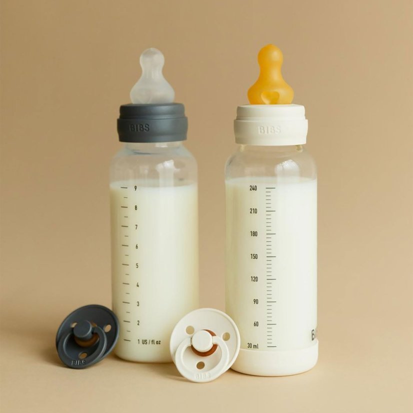 BIBS antikoliková sklenená fľaša so silikónovým cumlíkom 240ml (Sage)