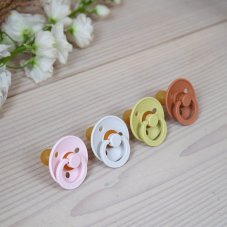 BIBS Colour cumlíky z prírodného kaučuku 2ks - veľkosť 1 (Horse Vanilla / Mocha)