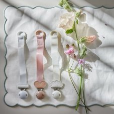 Elodie Details Drevená retiazka na cumlík - Blushing pink new